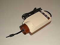 真空圧調整可能な小型真空ポンプ:静かな運転音、連続運転可能。
